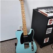 Chitarra jazz, classica acustica, elettrica. Neolaureato ( il 31/03/2021) al Conservatorio “Alfredo Casella ” de L’Aquila con 110/110 e lode